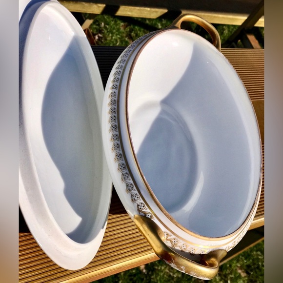 Vintage Early 1900s OLD ABBEY LIMOGES France Lidded Gold Trim Vegetable Bowl - Picture 3 of 10